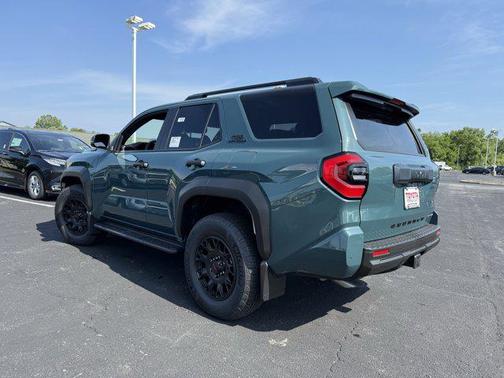 2025 Toyota 4Runner TRD Off Road