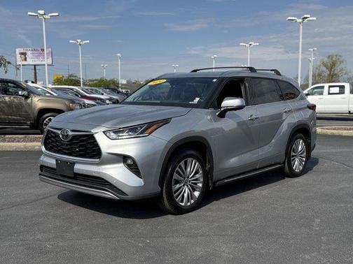 2024 Toyota Highlander Platinum