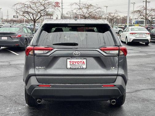 2025 Toyota RAV4 LE