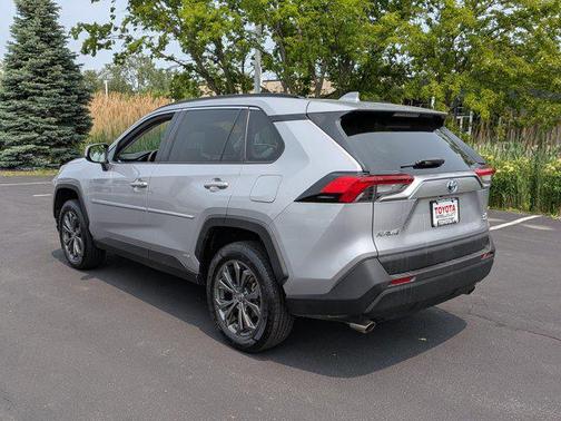 2022 Toyota RAV4 Hybrid XLE Premium