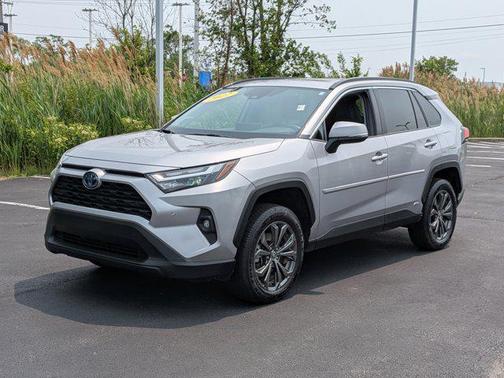 2022 Toyota RAV4 Hybrid XLE Premium