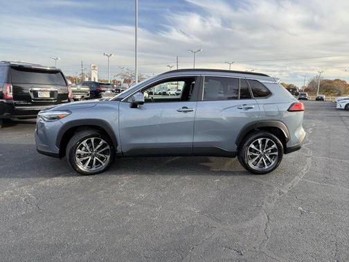 2024 Toyota Corolla Cross XLE