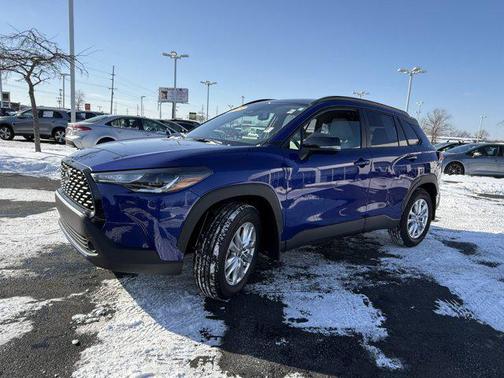 2025 Toyota Corolla Cross LE