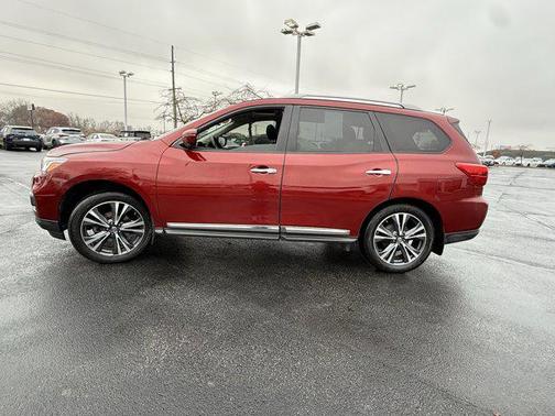2019 Nissan Pathfinder Platinum