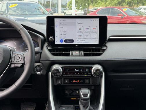 2025 Toyota RAV4 Hybrid SE