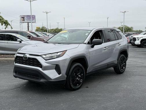 2023 Toyota RAV4 LE