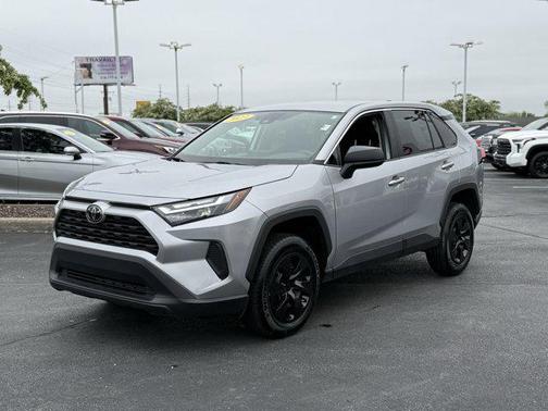 2023 Toyota RAV4 LE