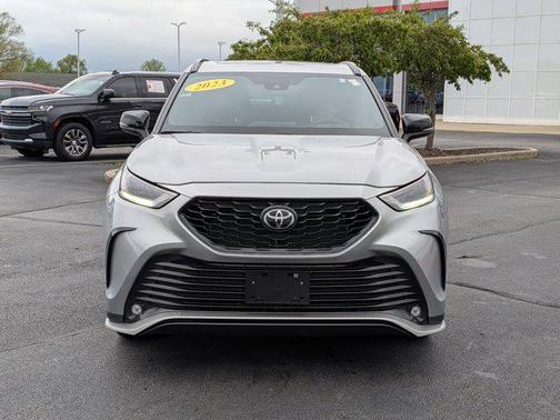 Celestial Silver Metallic 2023 Toyota Highlander XSE