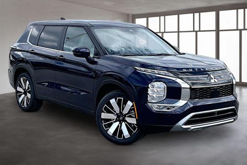 Cosmic Blue Metallic 2026 Mitsubishi Outlander SE