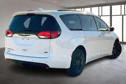 2020 Chrysler Pacifica L