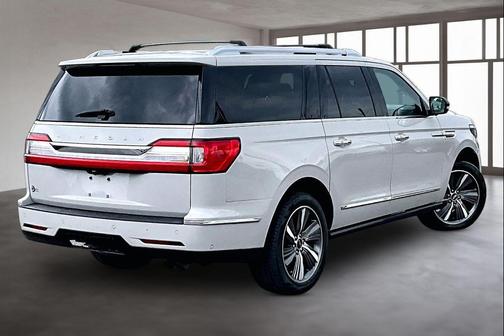 WHITE 2019 Lincoln Navigator L Reserve