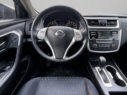 Super Black 2018 Nissan Altima 2.5 S