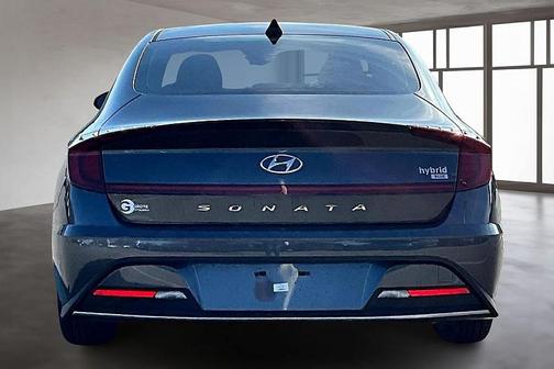 2023 Hyundai SONATA Hybrid Base