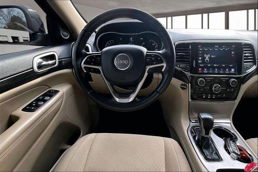 2022 Jeep Grand Cherokee Laredo