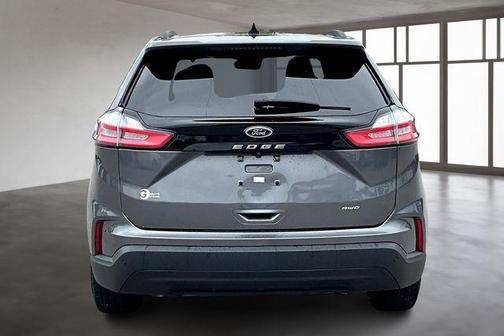 2021 Ford Edge SE