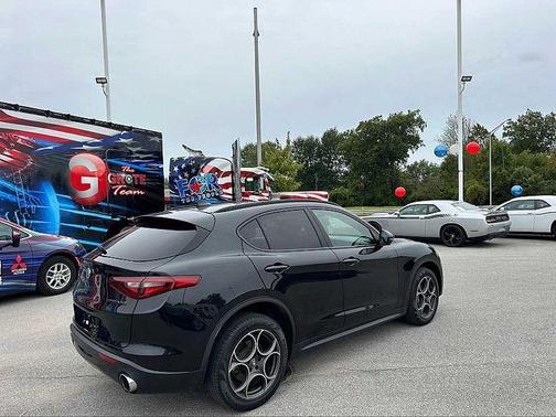 2021 Alfa Romeo Stelvio Base