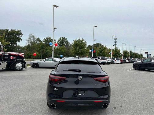 2021 Alfa Romeo Stelvio Base