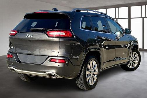 2018 Jeep Cherokee Overland