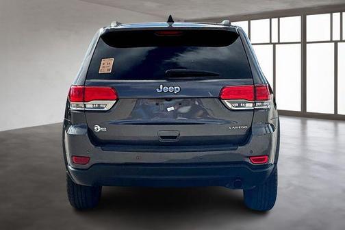 2020 Jeep Grand Cherokee Laredo
