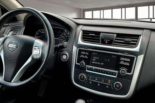 2017 Nissan Altima 2.5 SR