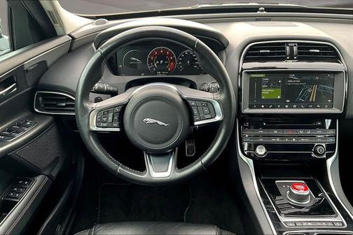 2019 Jaguar XE 25t Prestige