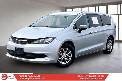 2023 Chrysler Voyager LX