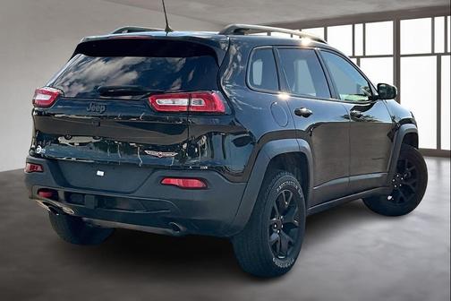 2018 Jeep Cherokee Trailhawk