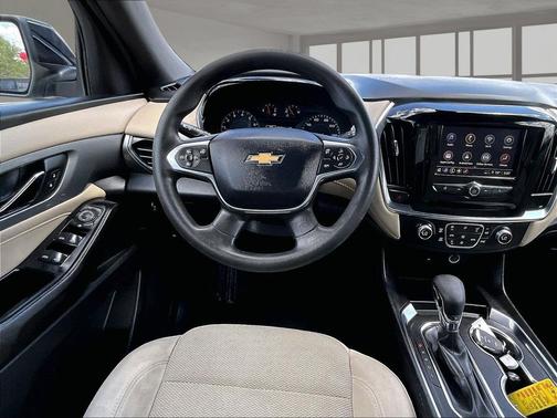 Sterling Gray Metallic 2023 Chevrolet Traverse LS
