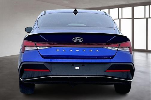 2025 Hyundai ELANTRA Sport