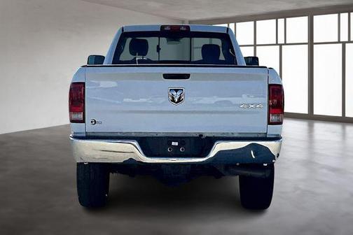 2017 RAM 2500 Tradesman Regular Cab 4x4 8' Box