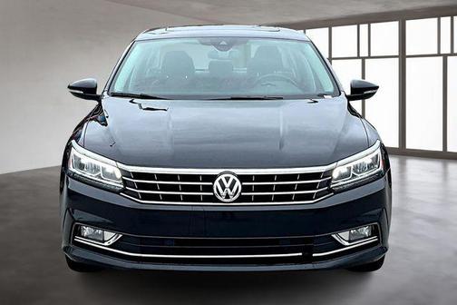 2018 Volkswagen Passat 2.0T SEL Premium