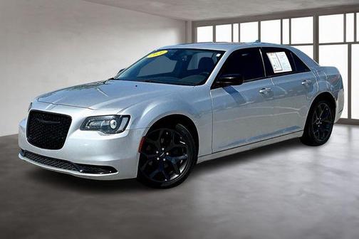 2021 Chrysler 300 Touring