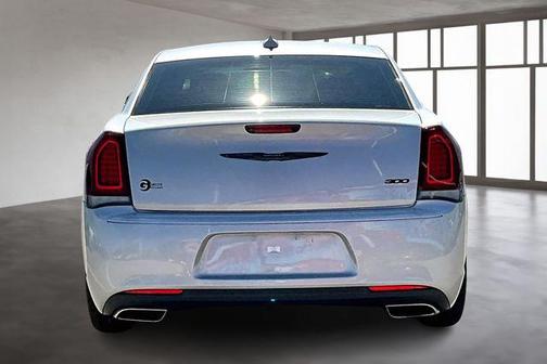 2021 Chrysler 300 Touring