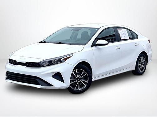 Snow White Pearl 2024 Kia Forte LXS