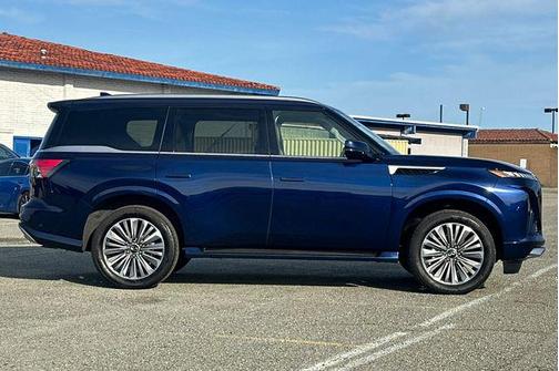 2025 INFINITI QX80 SENSORY AWD