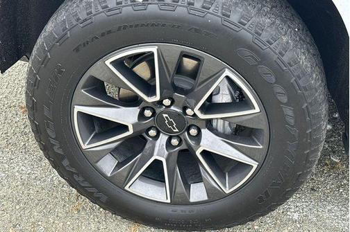 Summit White 2021 Chevrolet Tahoe 4WD Z71