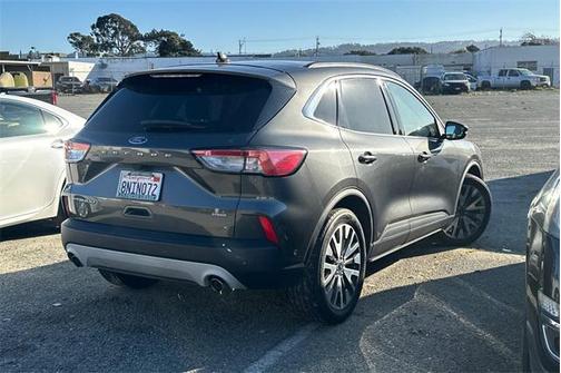 2020 Ford Escape Titanium