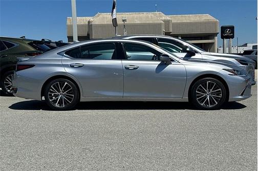 2024 Lexus ES 300h F SPORT Design