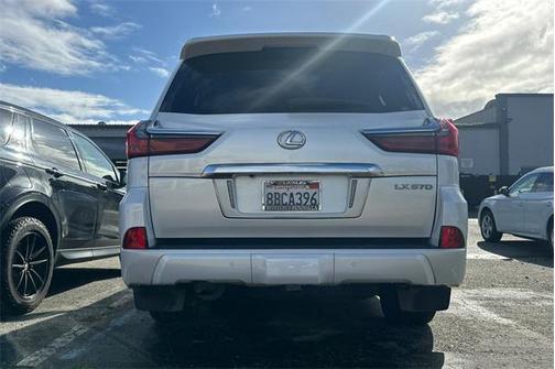 2018 Lexus LX 570 Base