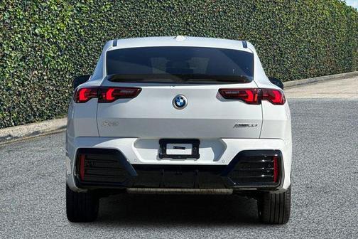 2025 BMW X2 xDrive28i