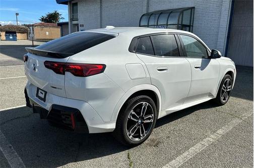 2025 BMW X2 xDrive28i