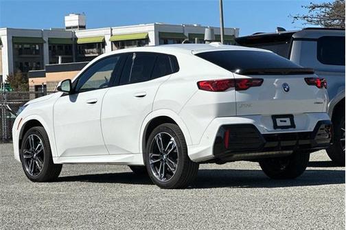 2025 BMW X2 xDrive28i