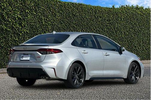 Classic Silver Metallic 2024 Toyota Corolla XSE