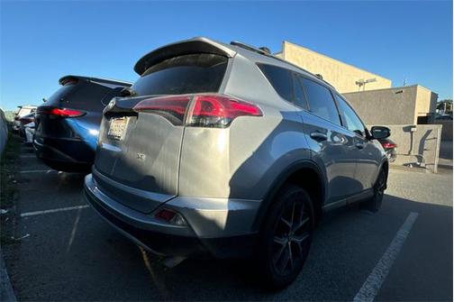 2018 Toyota RAV4 SE