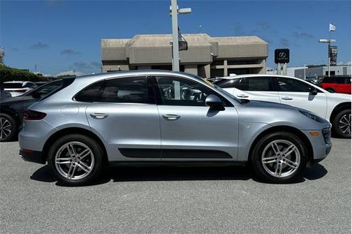 2017 Porsche Macan Base
