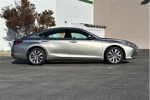 2020 Lexus ES 300h Base