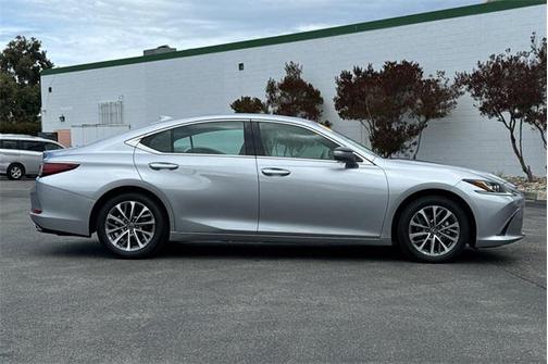 2025 Lexus ES 350 Base