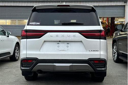 2024 Lexus LX 600 Premium