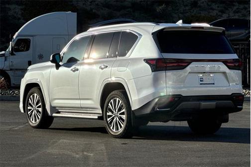 2024 Lexus LX 600 Premium