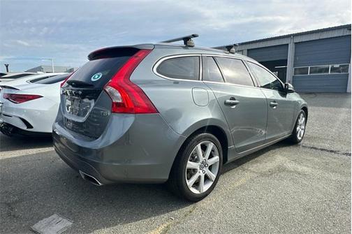 2017 Volvo V60 T5 Platinum